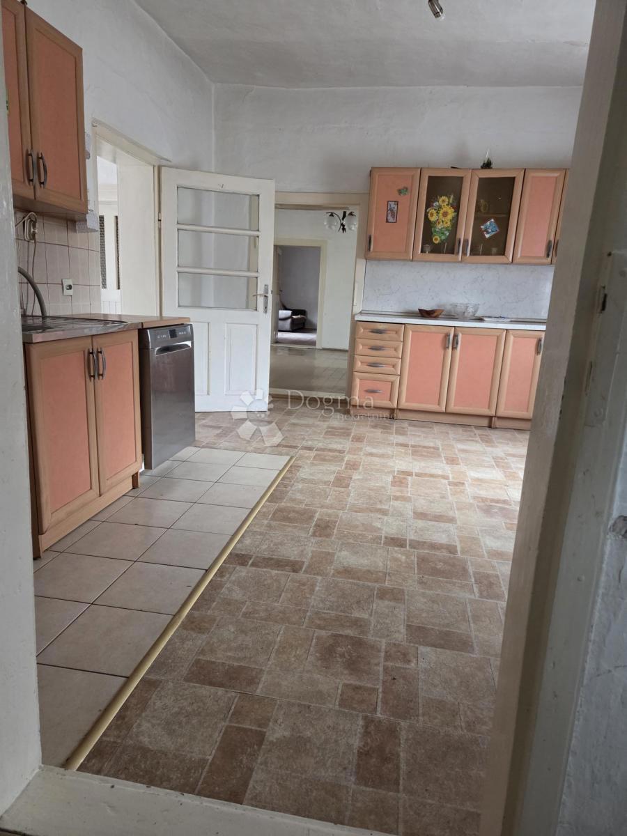 Hiša Retkovci, Ivankovo, 150m2