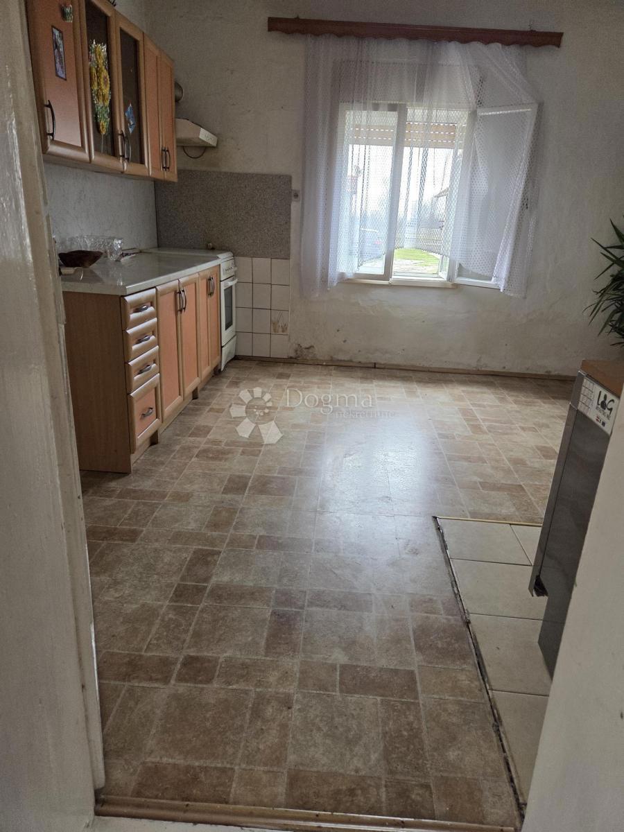 Hiša Retkovci, Ivankovo, 150m2