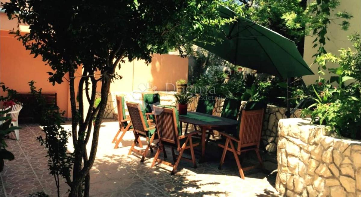 Hiša Podgora, 295m2