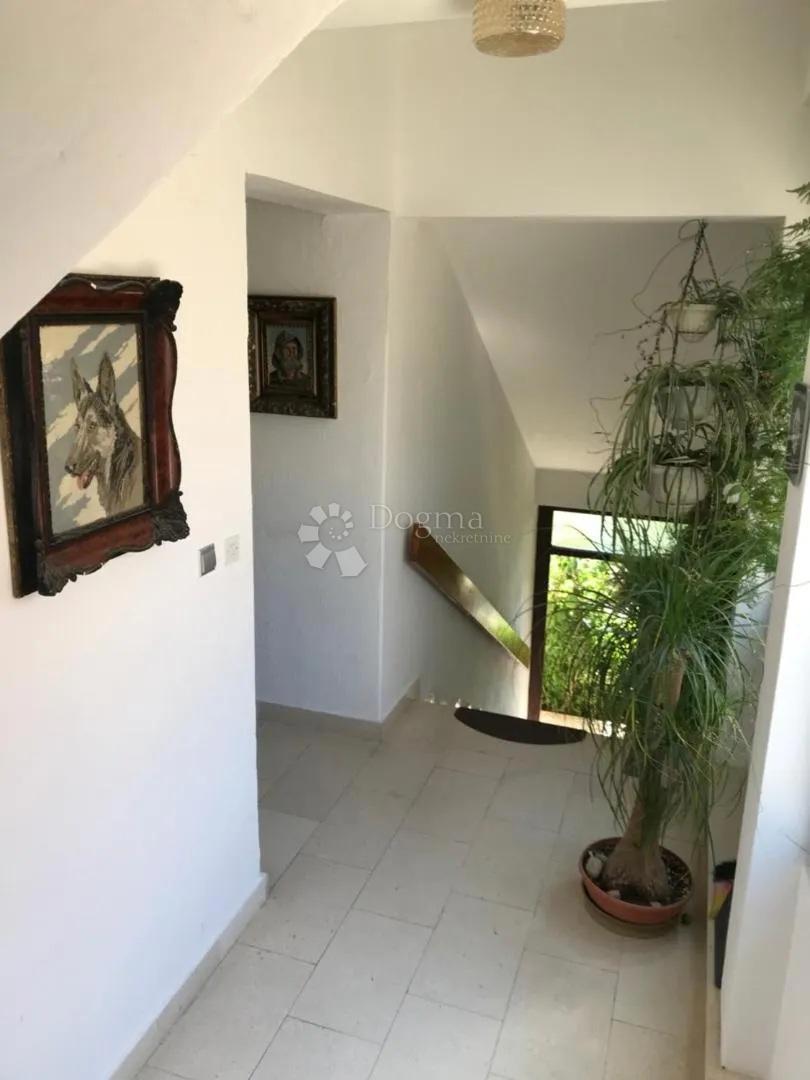 Hiša Podgora, 295m2