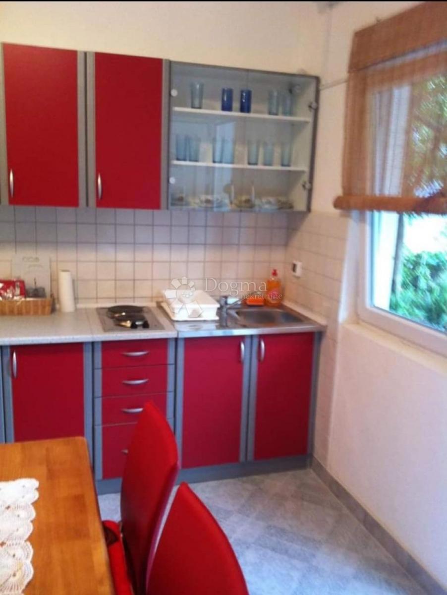 Hiša Podgora, 295m2