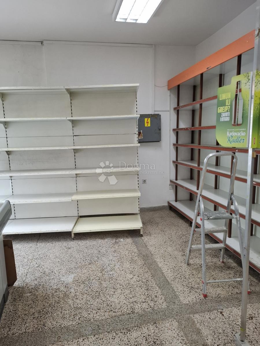 Poslovni prostor Centar, Gospić, 120m2