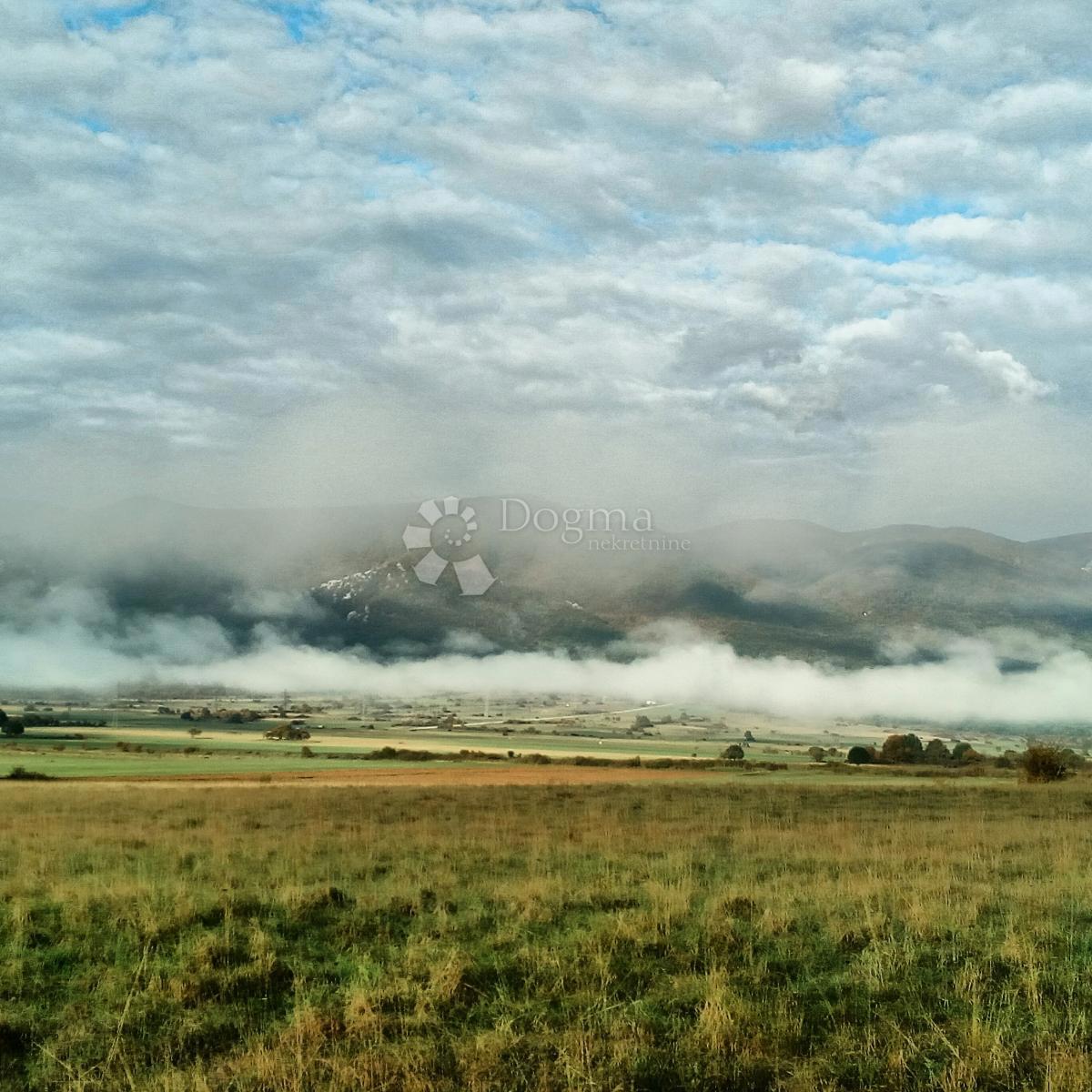 Zazidljivo zemljišče Centar, Gospić, 748m2