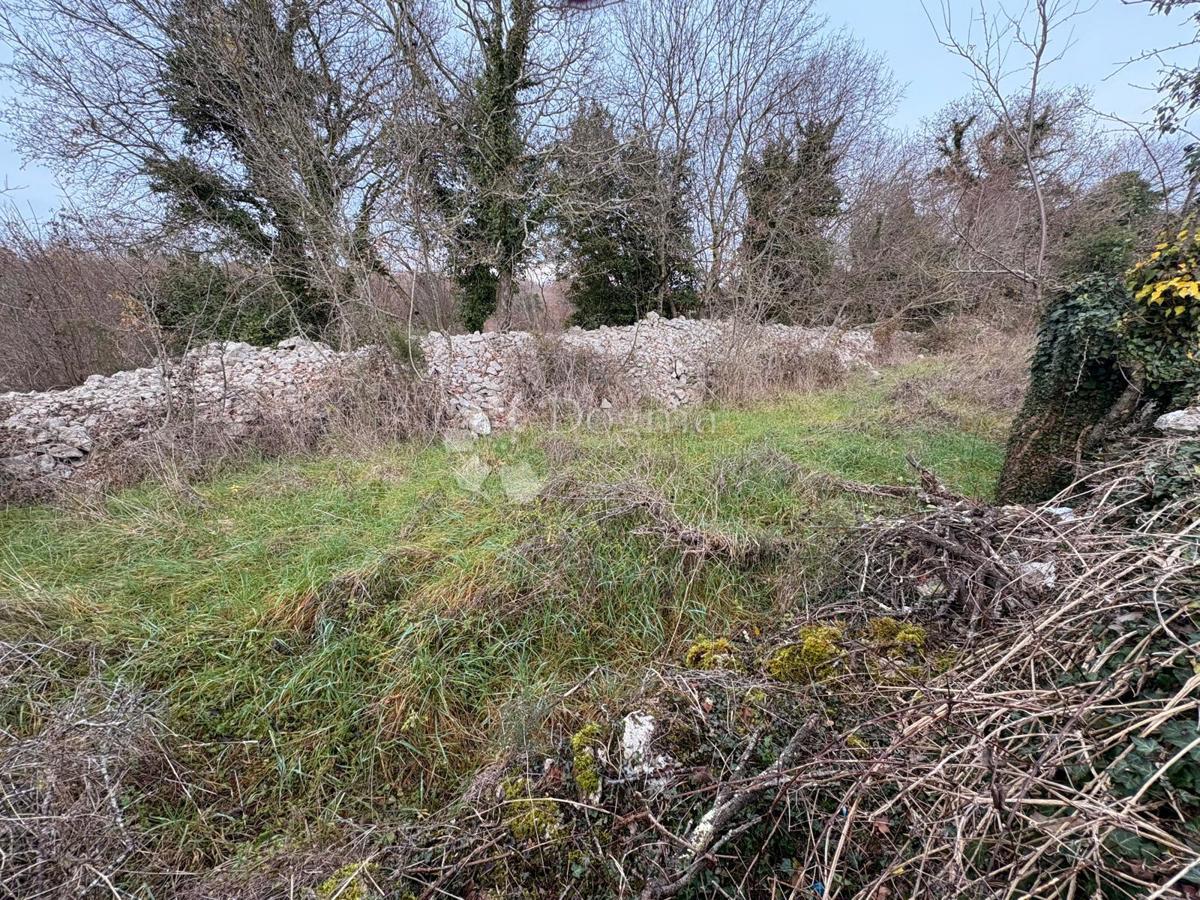 Zazidljivo zemljišče Nenadići, Krk, 625m2