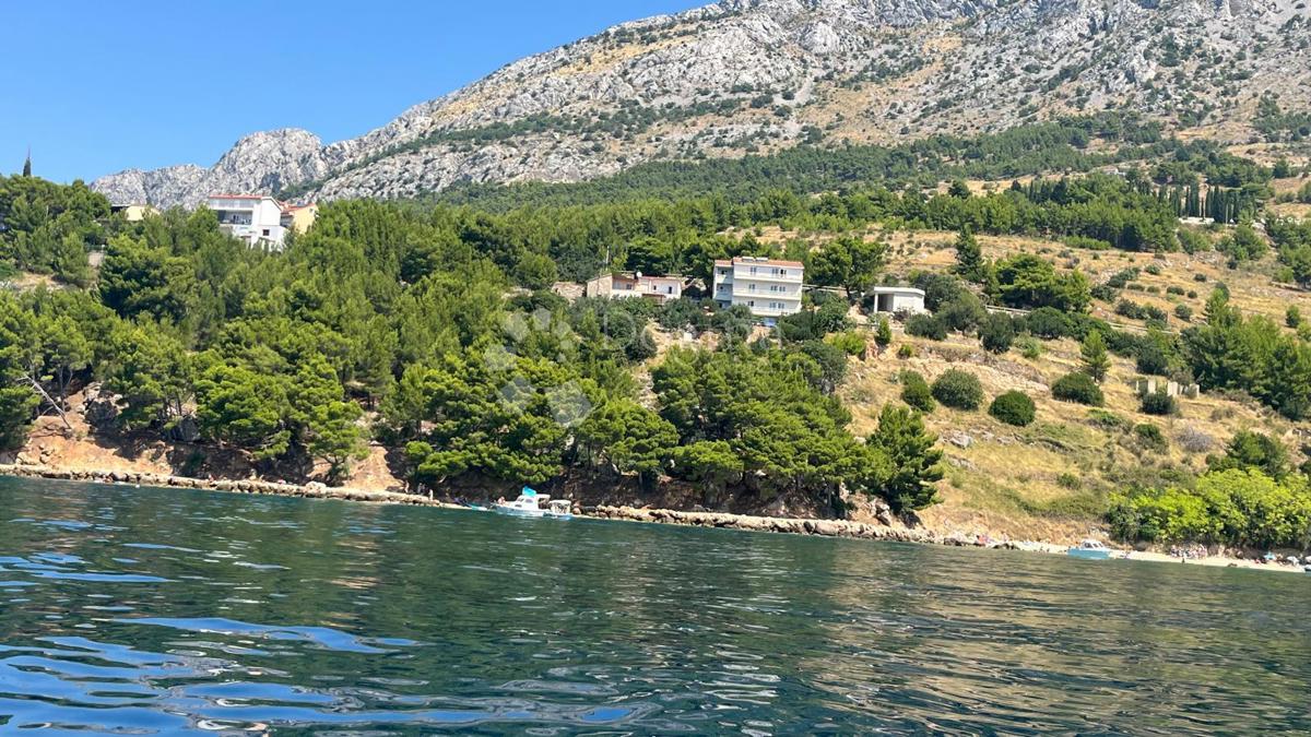 Zazidljivo zemljišče Stanići, Omiš, 1.600m2