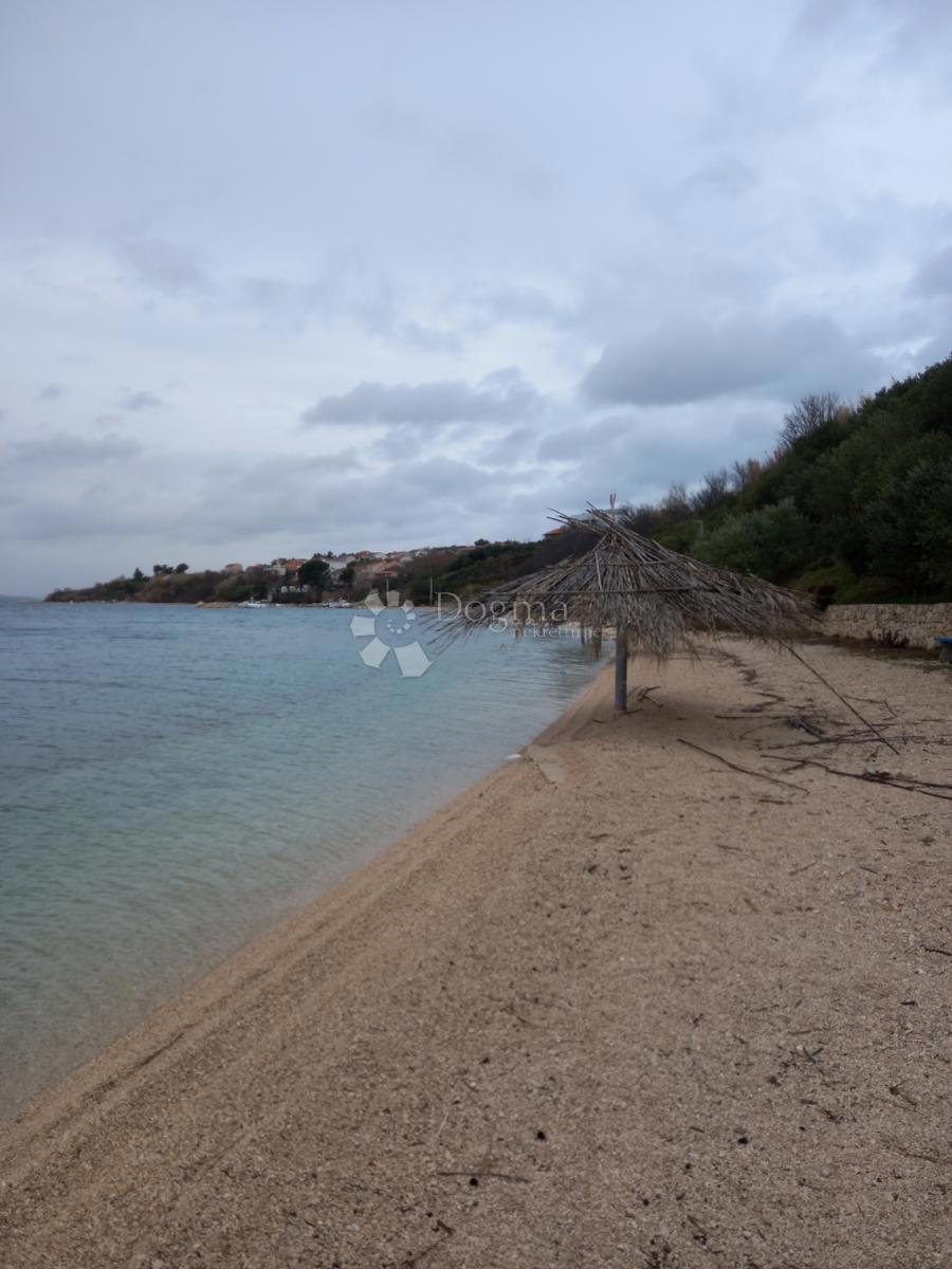 Zazidljivo zemljišče Rtina, Ražanac, 1.284m2