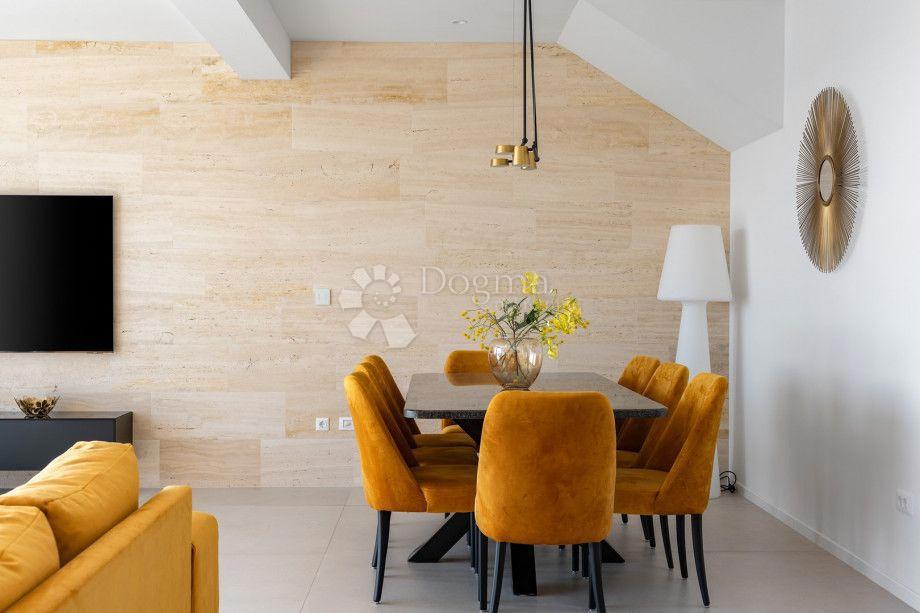 Hiša Jesenice, Dugi Rat, 254m2