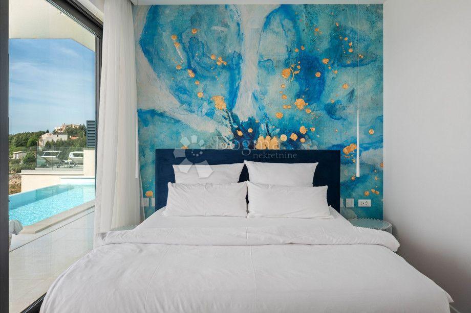 Hiša Jesenice, Dugi Rat, 254m2