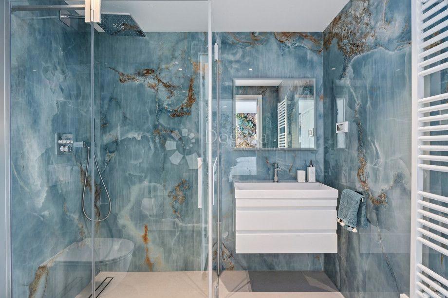 Hiša Jesenice, Dugi Rat, 254m2