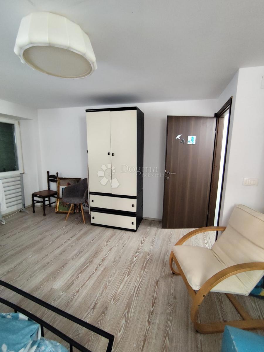 Stanovanje Dolac, Šibenik, 150m2