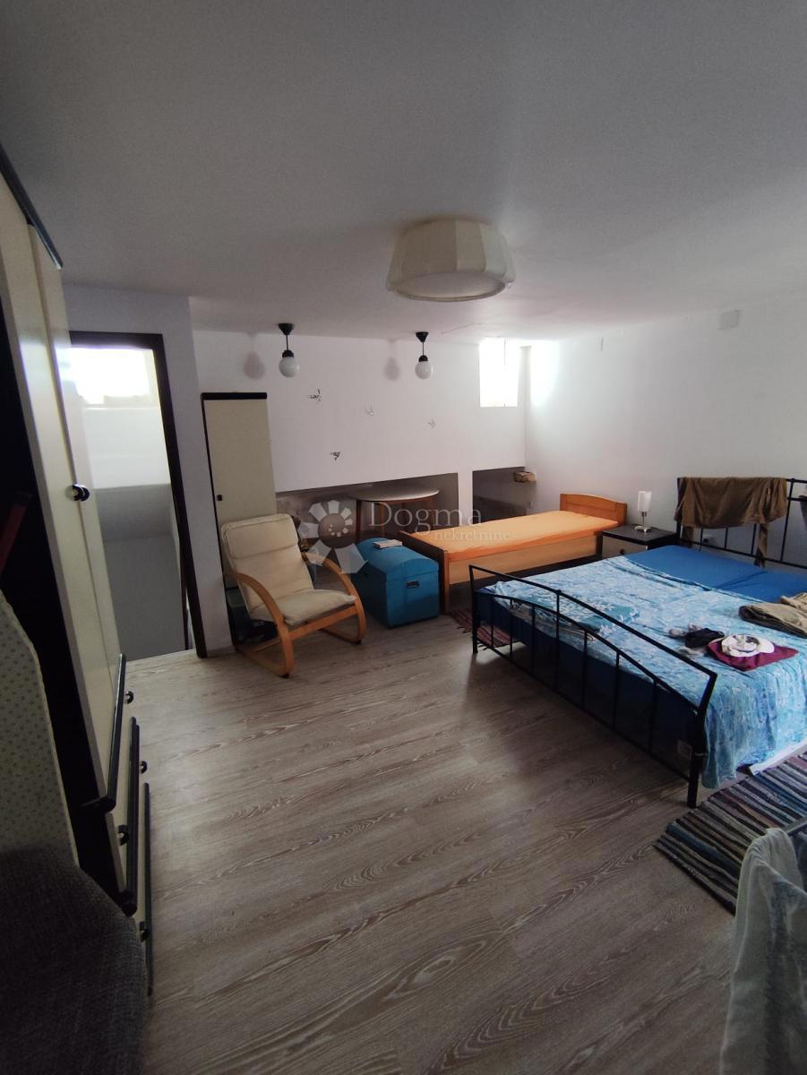 Stanovanje Dolac, Šibenik, 150m2