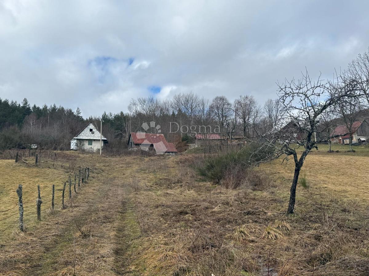 Hiša Donje Pazarište, Gospić - Okolica, 100m2