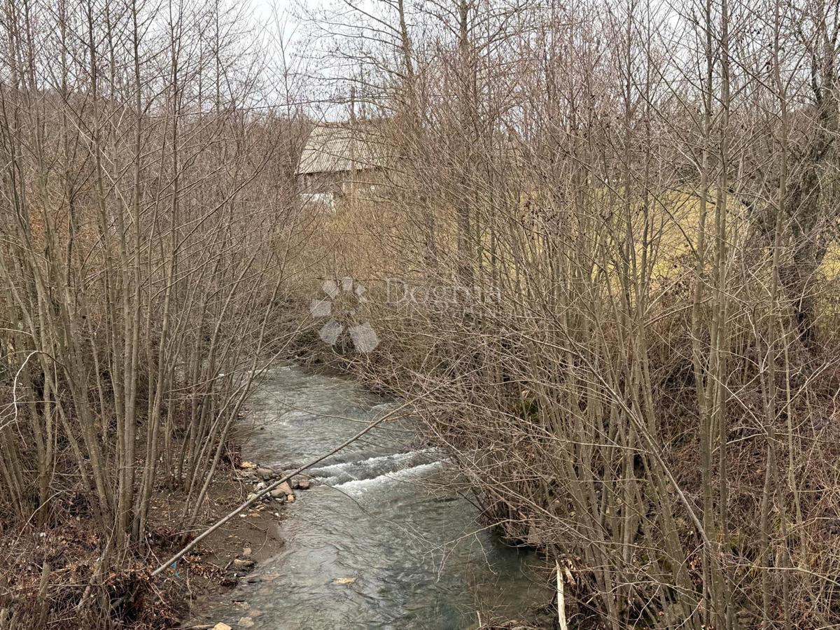 Hiša Donje Pazarište, Gospić - Okolica, 100m2