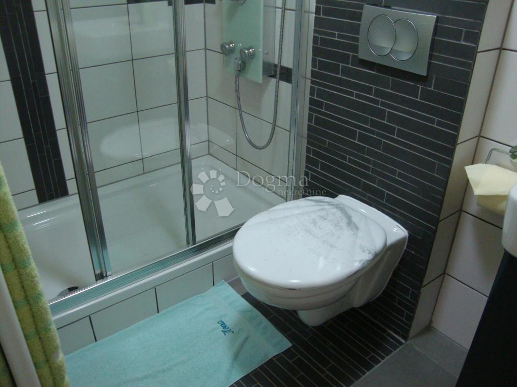 Hiša Novi Vinodolski, 262m2