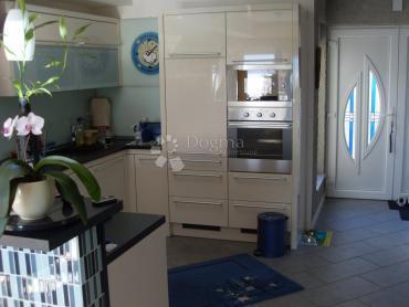 Hiša Novi Vinodolski, 262m2