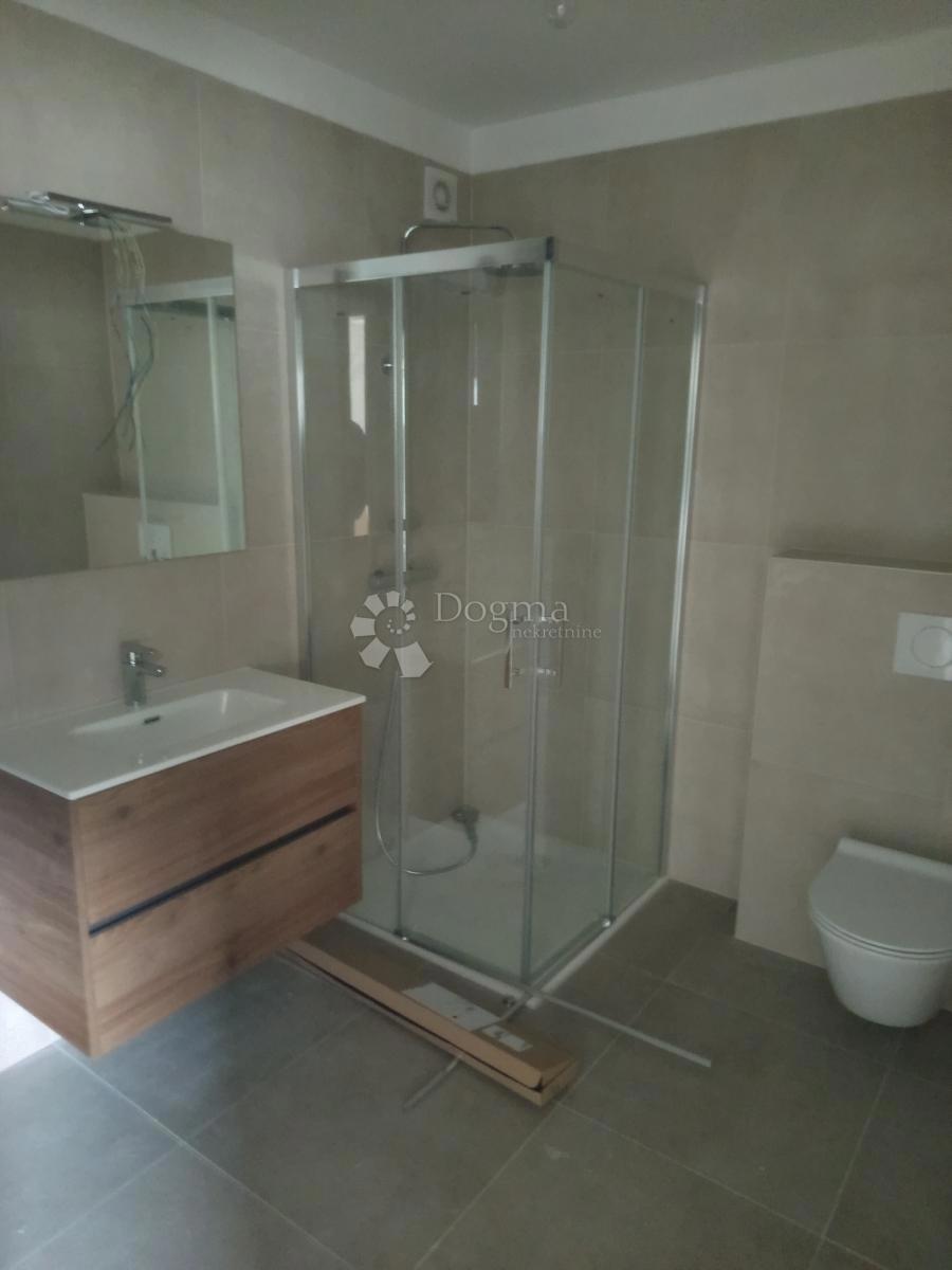 Stanovanje Centar, Pula, 54m2