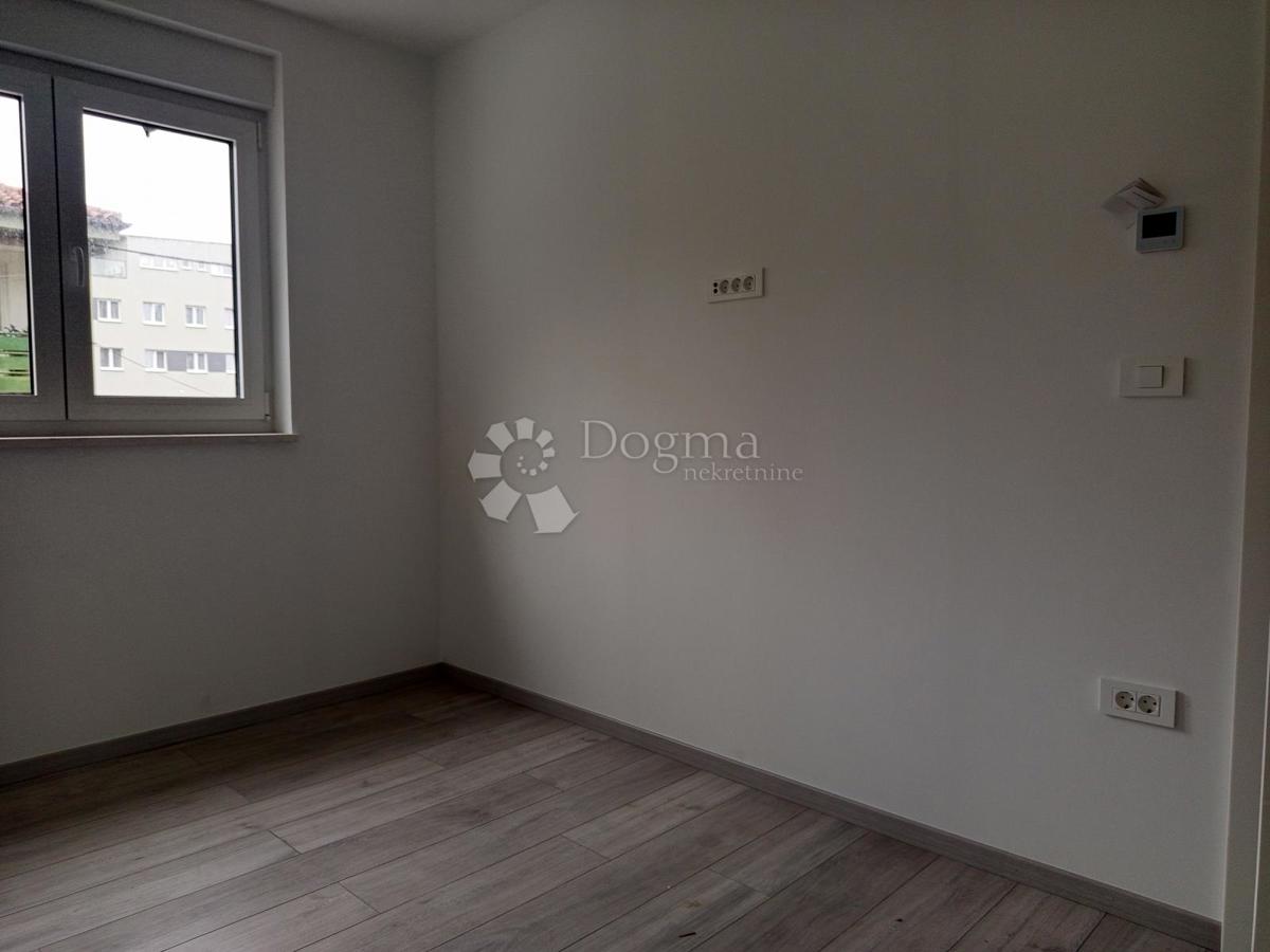 Stanovanje Centar, Pula, 54m2