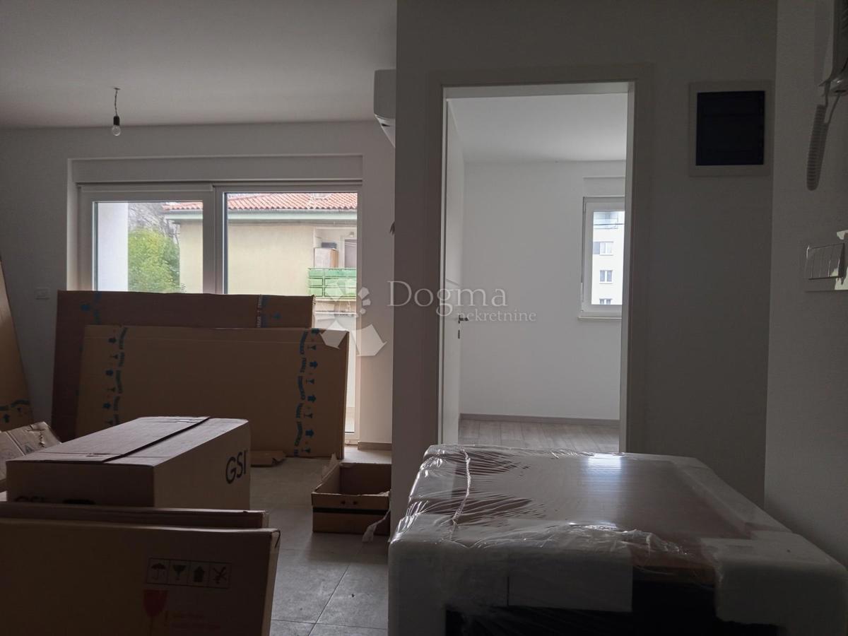 Stanovanje Centar, Pula, 54m2