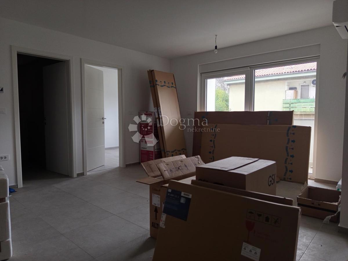 Stanovanje Centar, Pula, 54m2