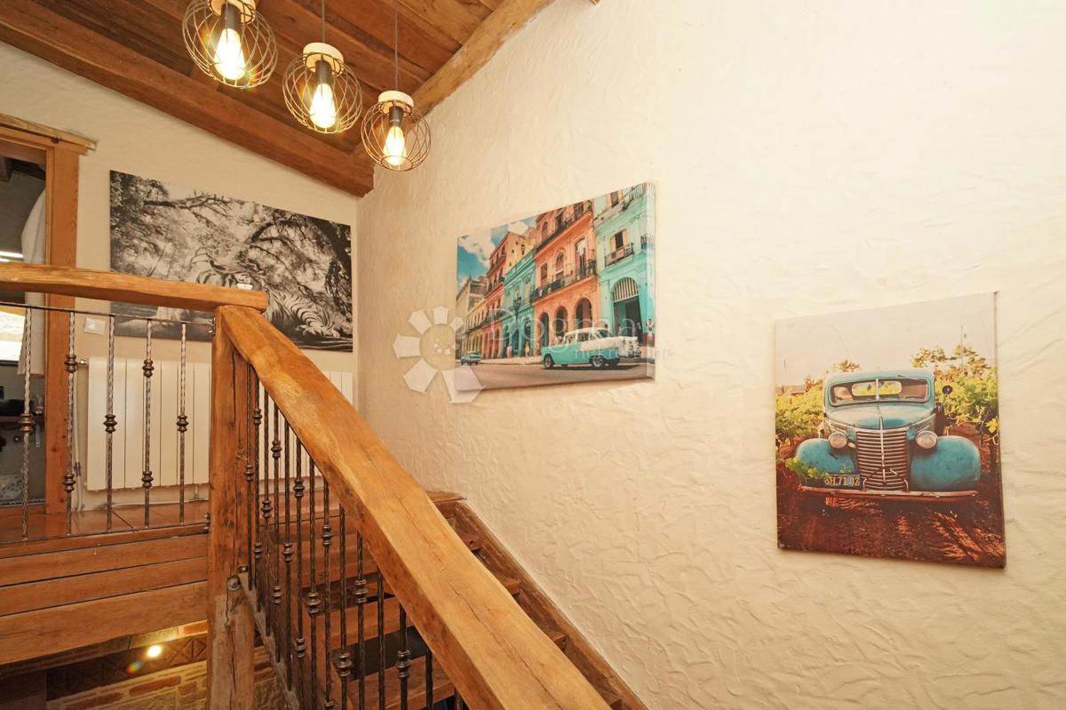 Hiša Valkarin, Poreč, 189m2