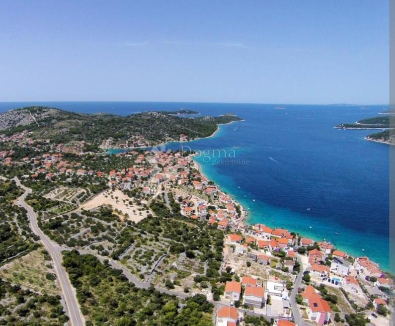 Zazidljivo zemljišče Rogoznica, 9.127m2