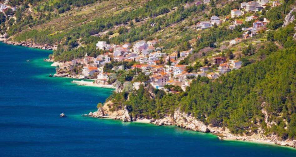 Zazidljivo zemljišče Pisak, Omiš, 1.000m2