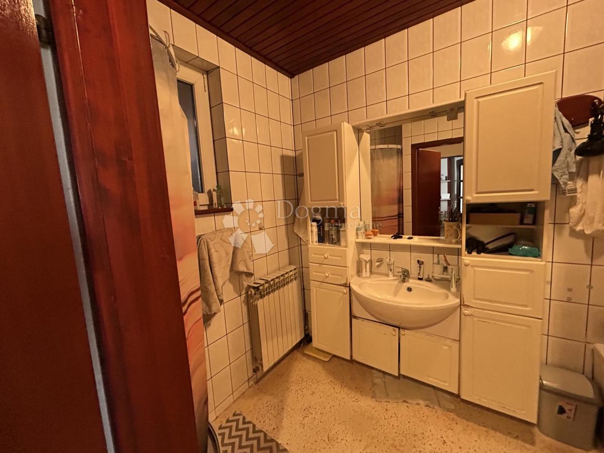 Hiša Kerestinec, Sveta Nedelja, 190m2