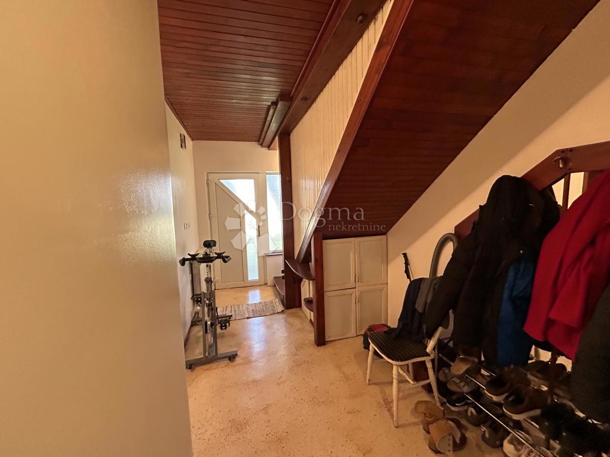 Hiša Kerestinec, Sveta Nedelja, 190m2