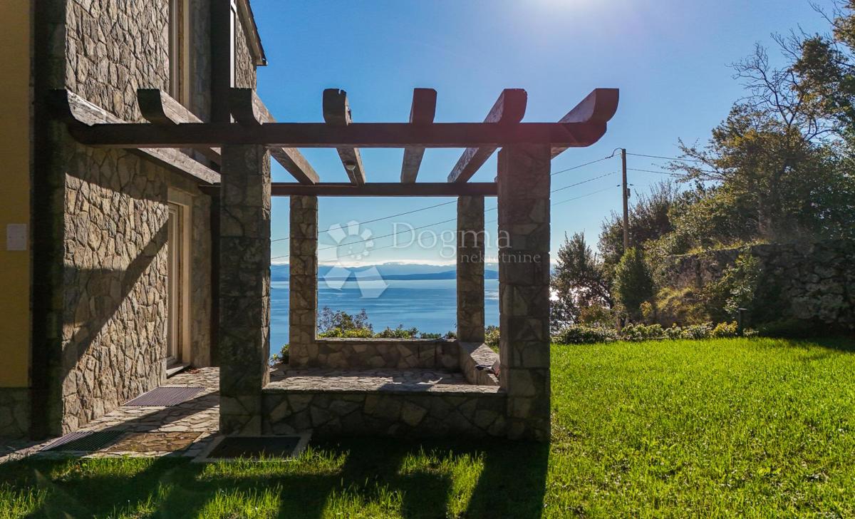 Hiša Bregi, Matulji, 159,96m2