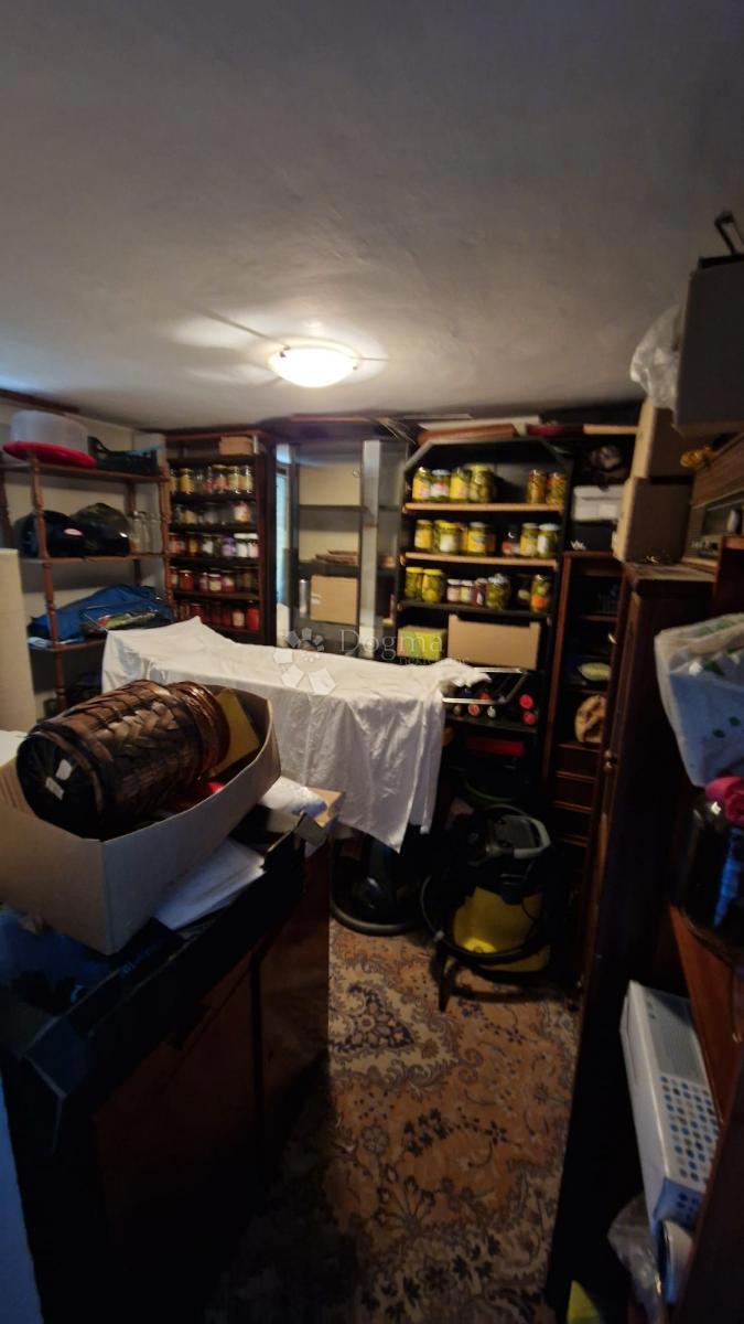 Hiša Bešlinec, Kloštar Ivanić, 150m2