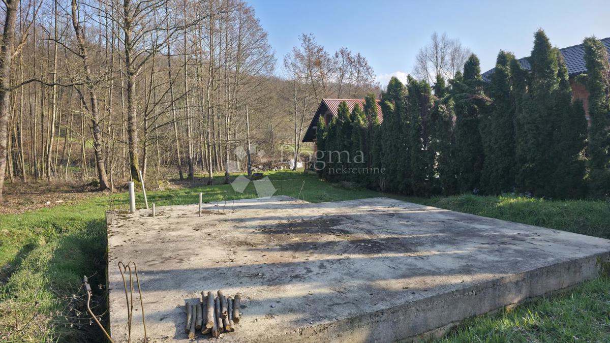 Zazidljivo zemljišče Hum Zabočki, Zabok, 637m2