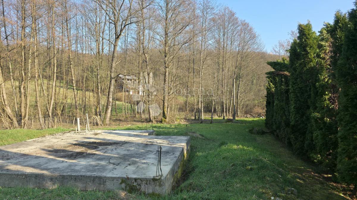 Zazidljivo zemljišče Hum Zabočki, Zabok, 637m2