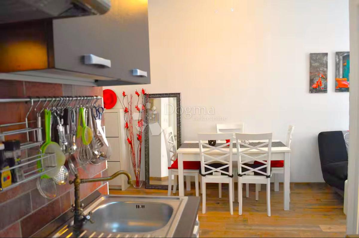 Čudovito stanovanje v Visu