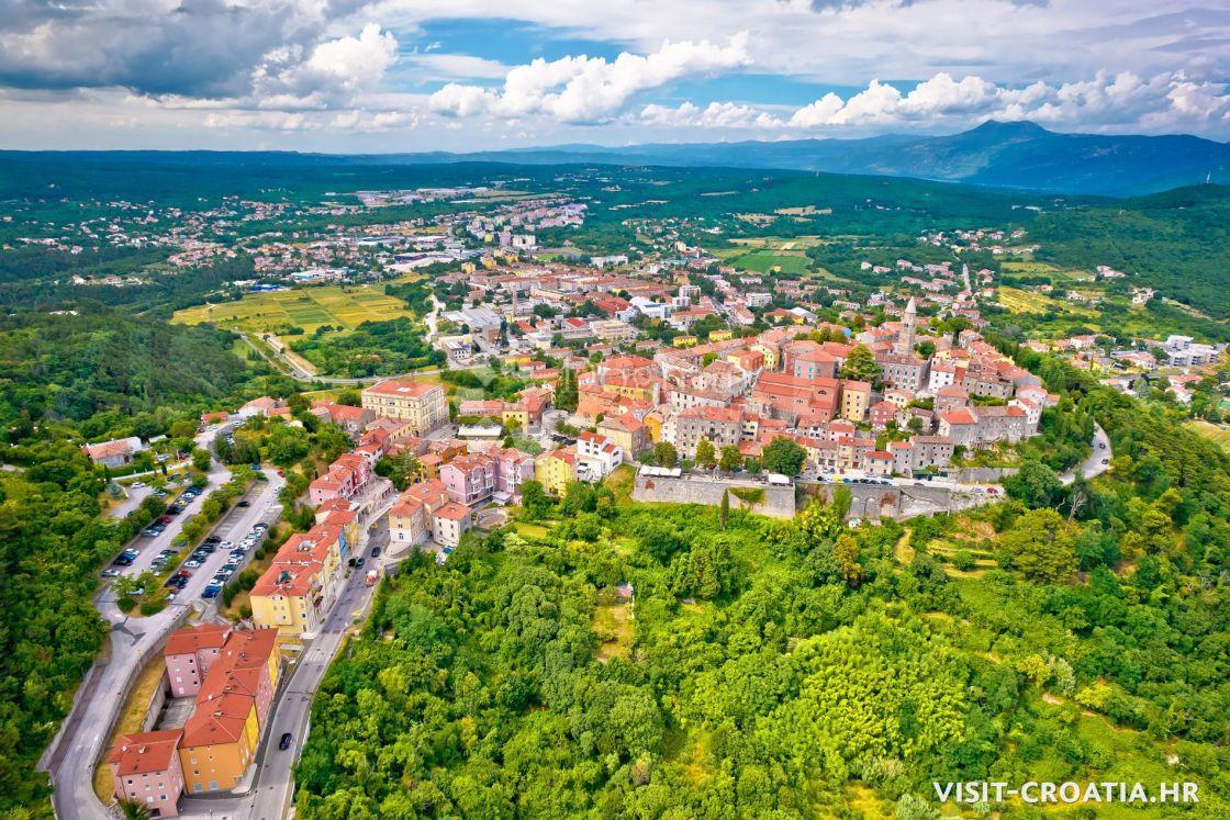 Zazidljivo zemljišče Labin, 1.500m2