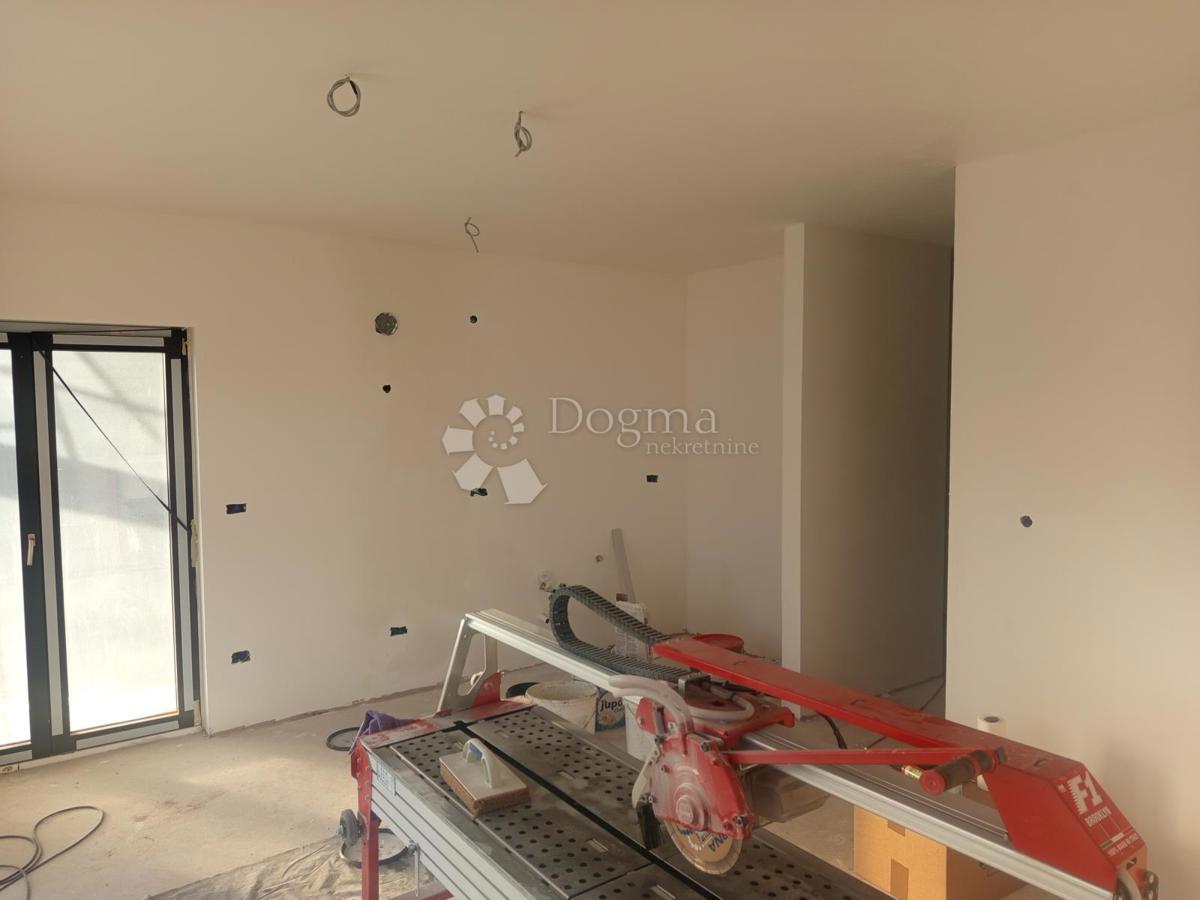 Stanovanje Valdebek, Pula, 93,66m2