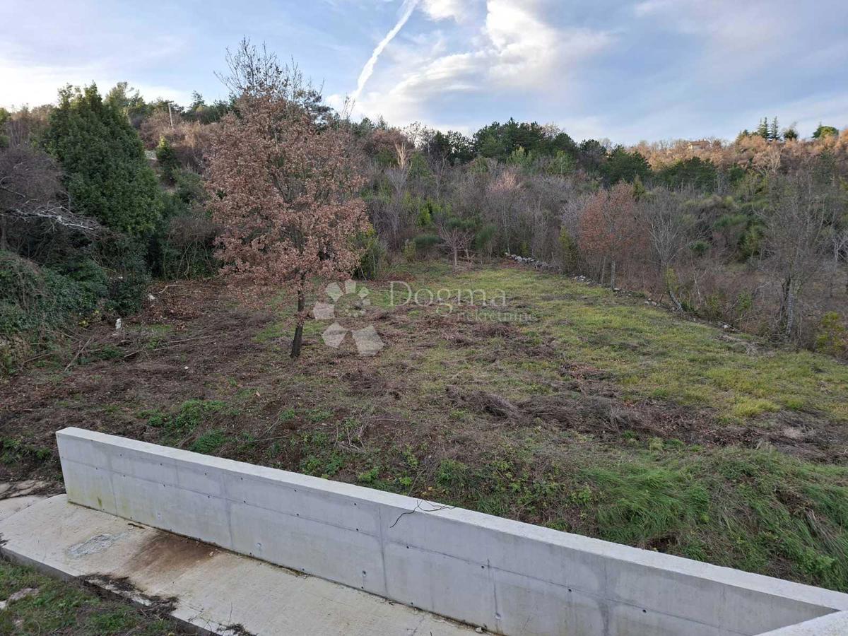 Zazidljivo zemljišče Labin, 150m2
