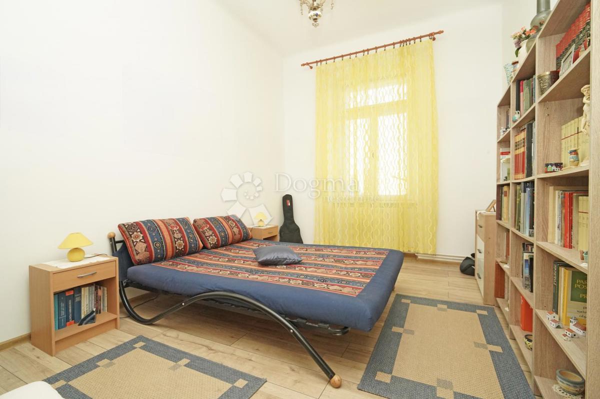 Stanovanje Centar, Pula, 85,90m2