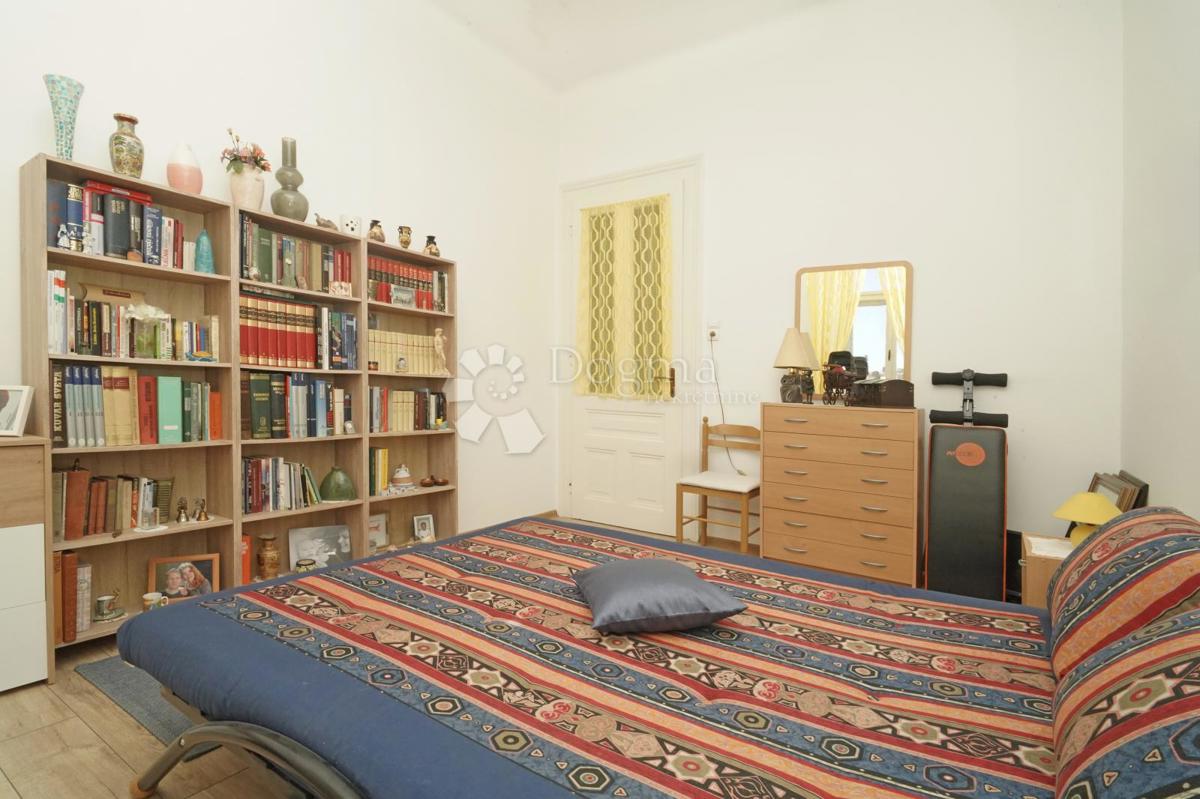 Stanovanje Centar, Pula, 85,90m2