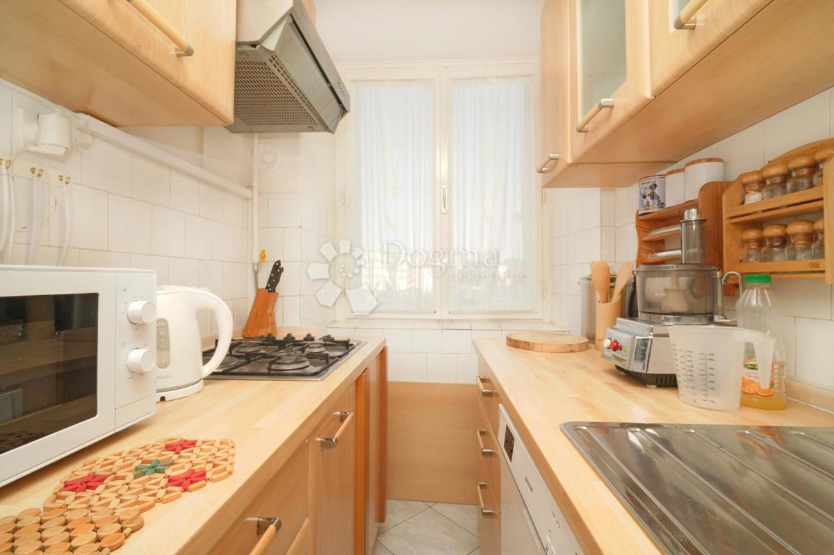 Stanovanje Centar, Pula, 85,90m2