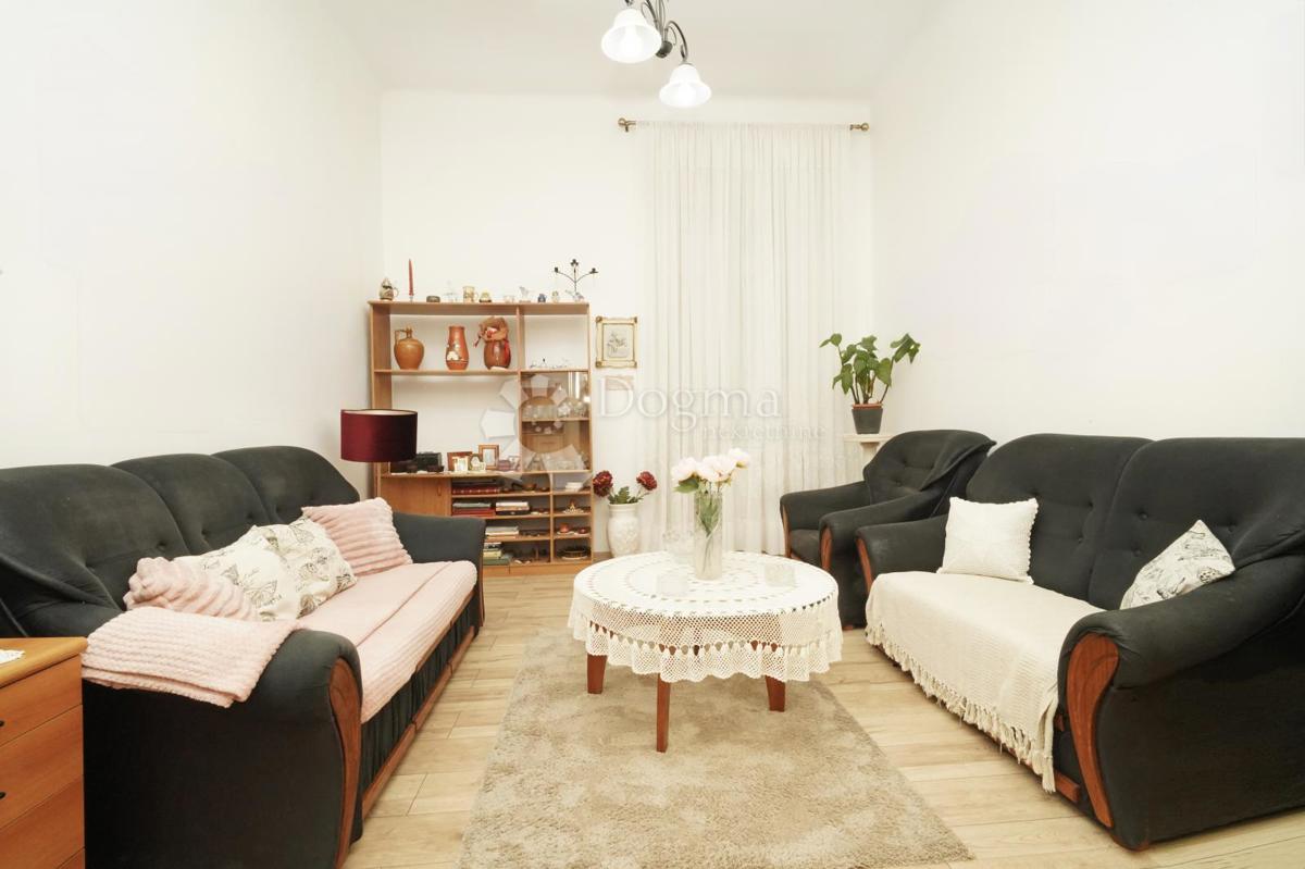 Stanovanje Centar, Pula, 85,90m2