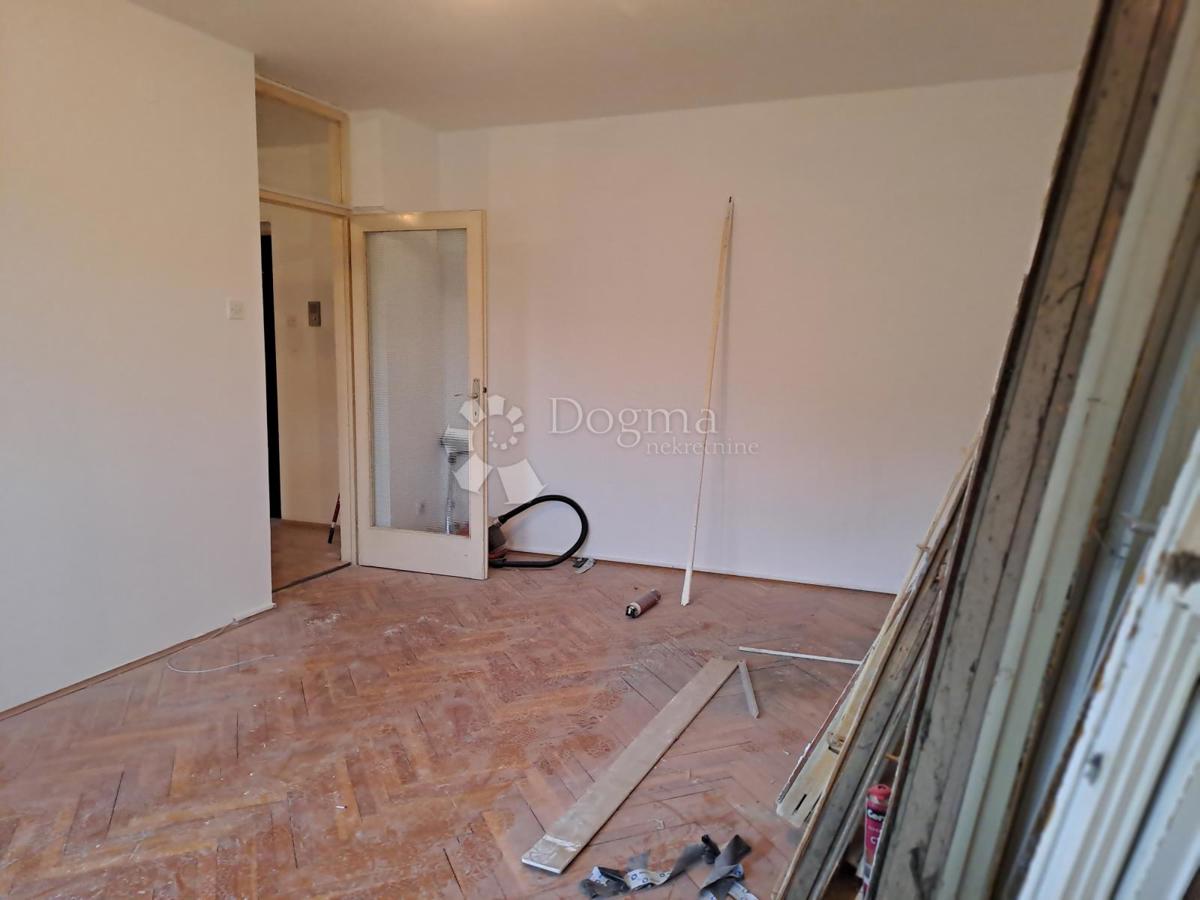 Stanovanje Glina, 38,25m2