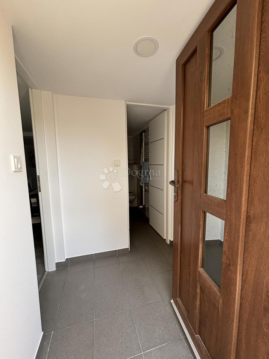 Hiša Sesvetski Kraljevec, Sesvete, 167m2