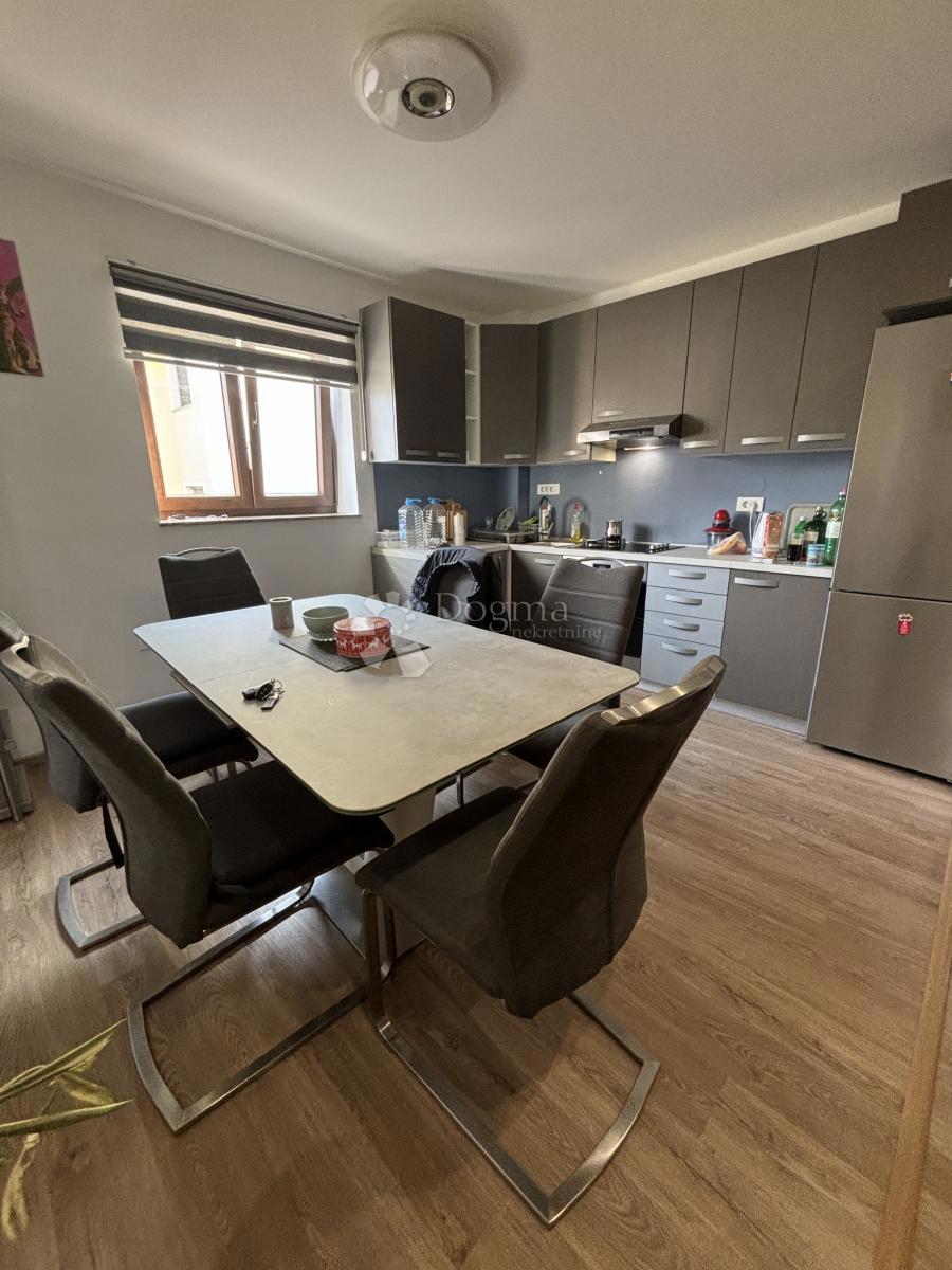 Hiša Sesvetski Kraljevec, Sesvete, 167m2