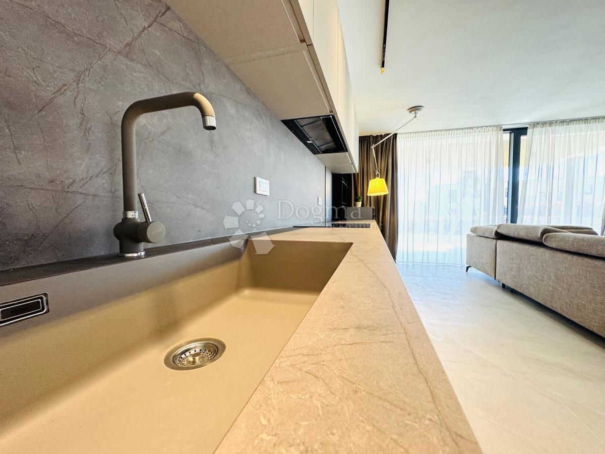 Stanovanje Novigrad, 134,99m2