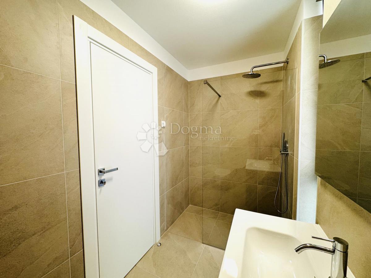 Stanovanje Novigrad, 134,99m2