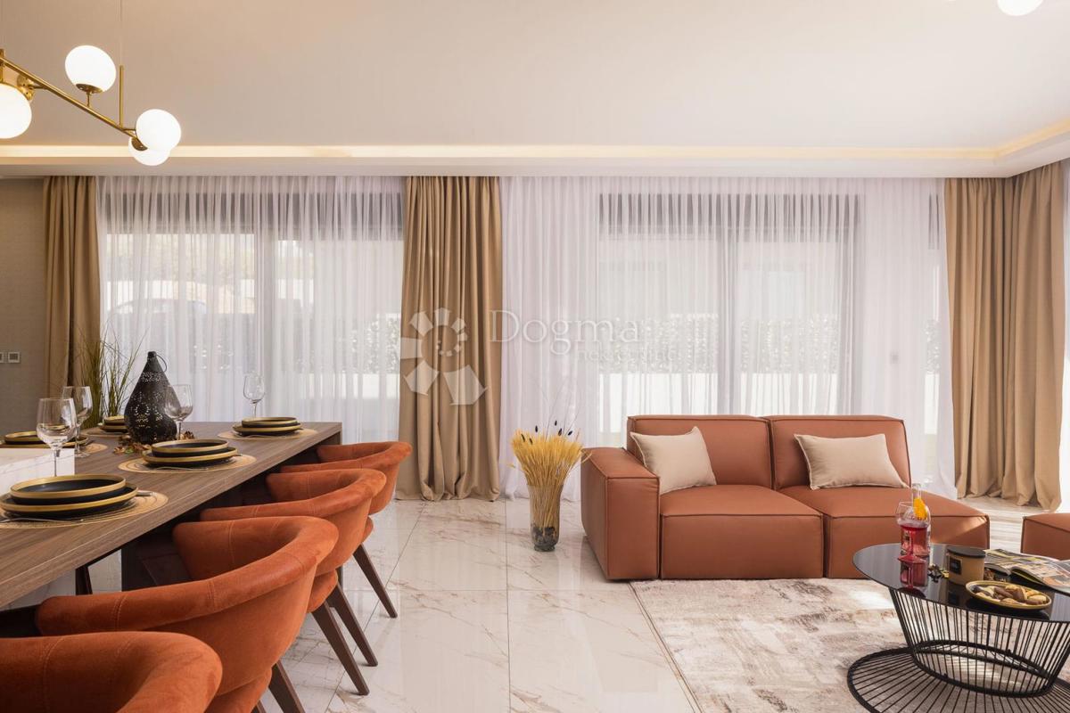 Hiša Kaštel Sućurac, Kaštela, 25m2