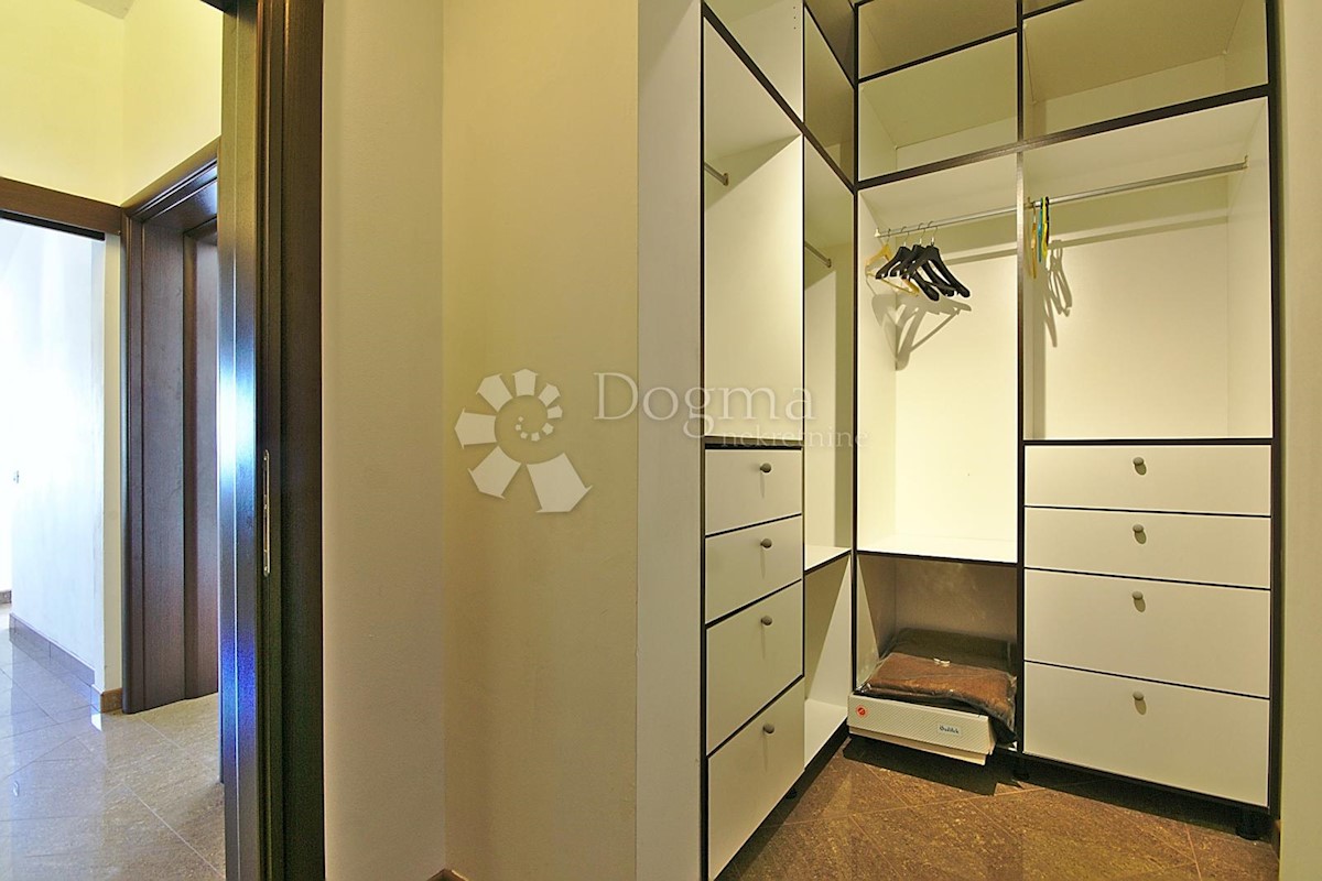 Hiša Veprinac, Opatija - Okolica, 903,46m2