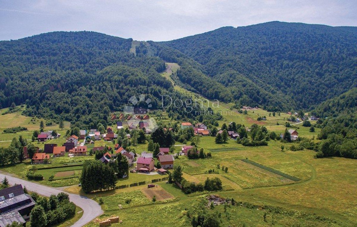 Zemljišče Jasenak, Ogulin, 741m2