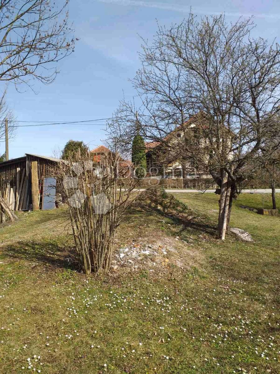 Zemljišče Drežnik, Karlovac, 950m2