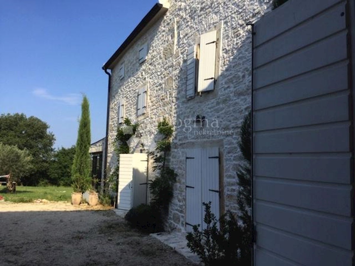 Hiša Martinčići, Grožnjan, 509m2